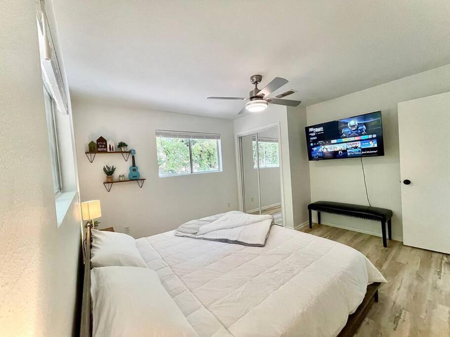 Canyon Lake River House Retreat-Location With Hot Tub Esterno foto